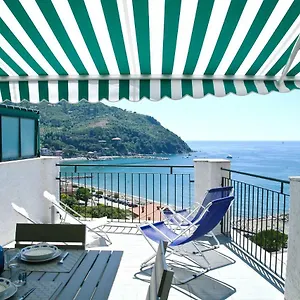 la-casa-di-letizia.hotelitalianriviera.com/