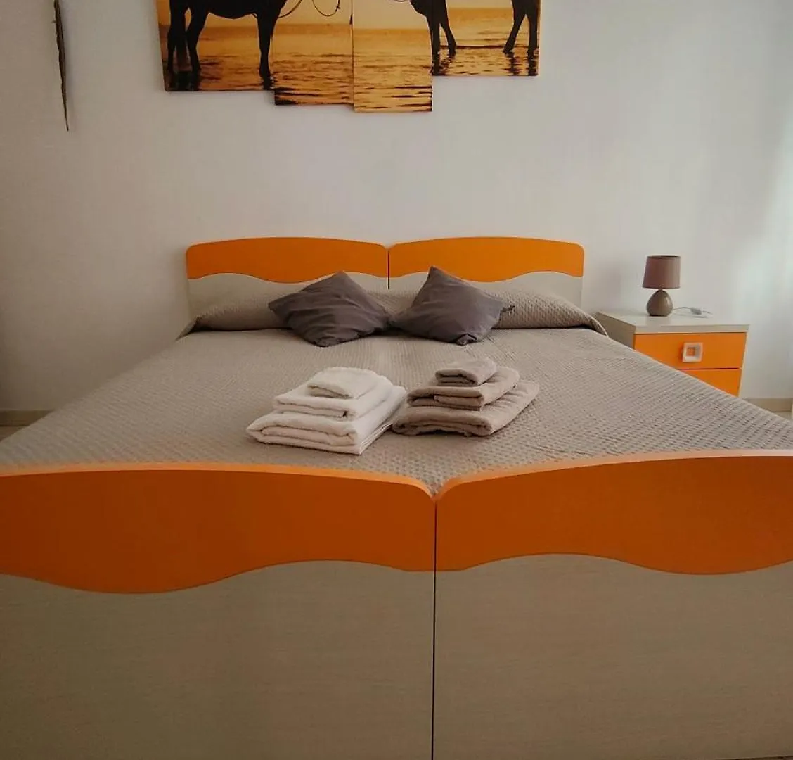 Homestay Chez Marie Apartment Livorno Italy