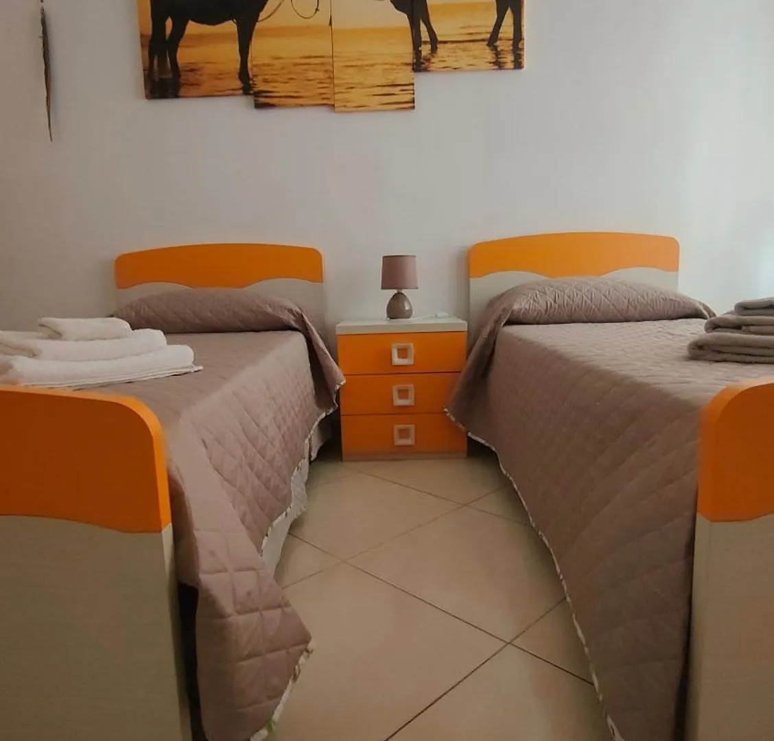 Homestay Chez Marie Apartment Livorno
